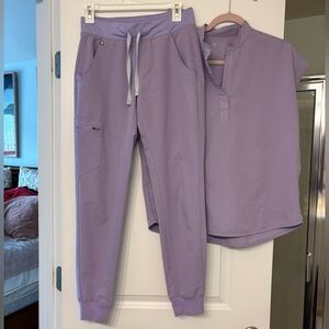 XS Lavender Figs Scrubs Top and Pants Rafaela top and Zamora Jogger Pant